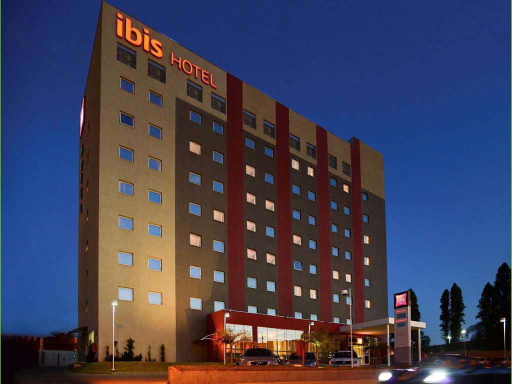 Готель Ibis Убераба Екстер'єр фото